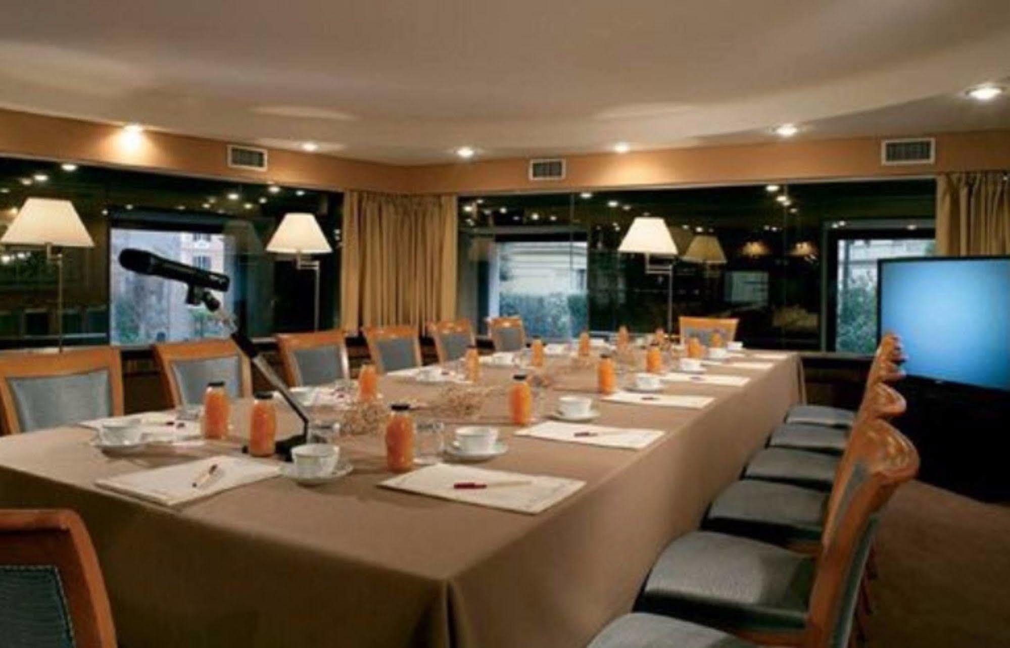 Art'Otel Rome Piazza Sallustio, Powered By Radisson Hotels Бизнес фото